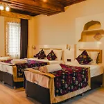 Pensión Bacchus 4*