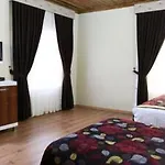 Pensión Bacchus 4*