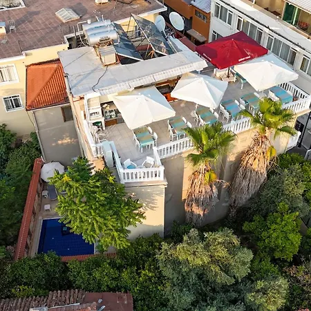 Casa de hóspedes Bacchus 2*