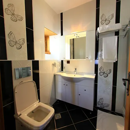 بنسون باجوس بيت ضيافة أنطاليا