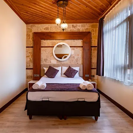 Bacchus Πανσιόν Αττάλεια