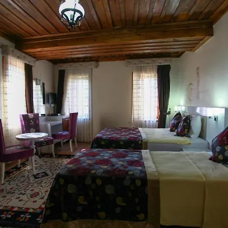 Bacchus בית הארחה