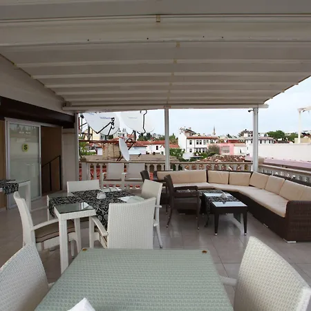 בית הארחה Bacchus אנטליה